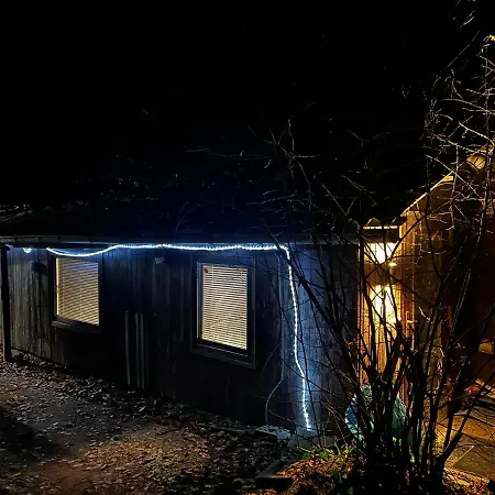 Waldhauschen Am Fluss In / Ferienhaus / Hutte